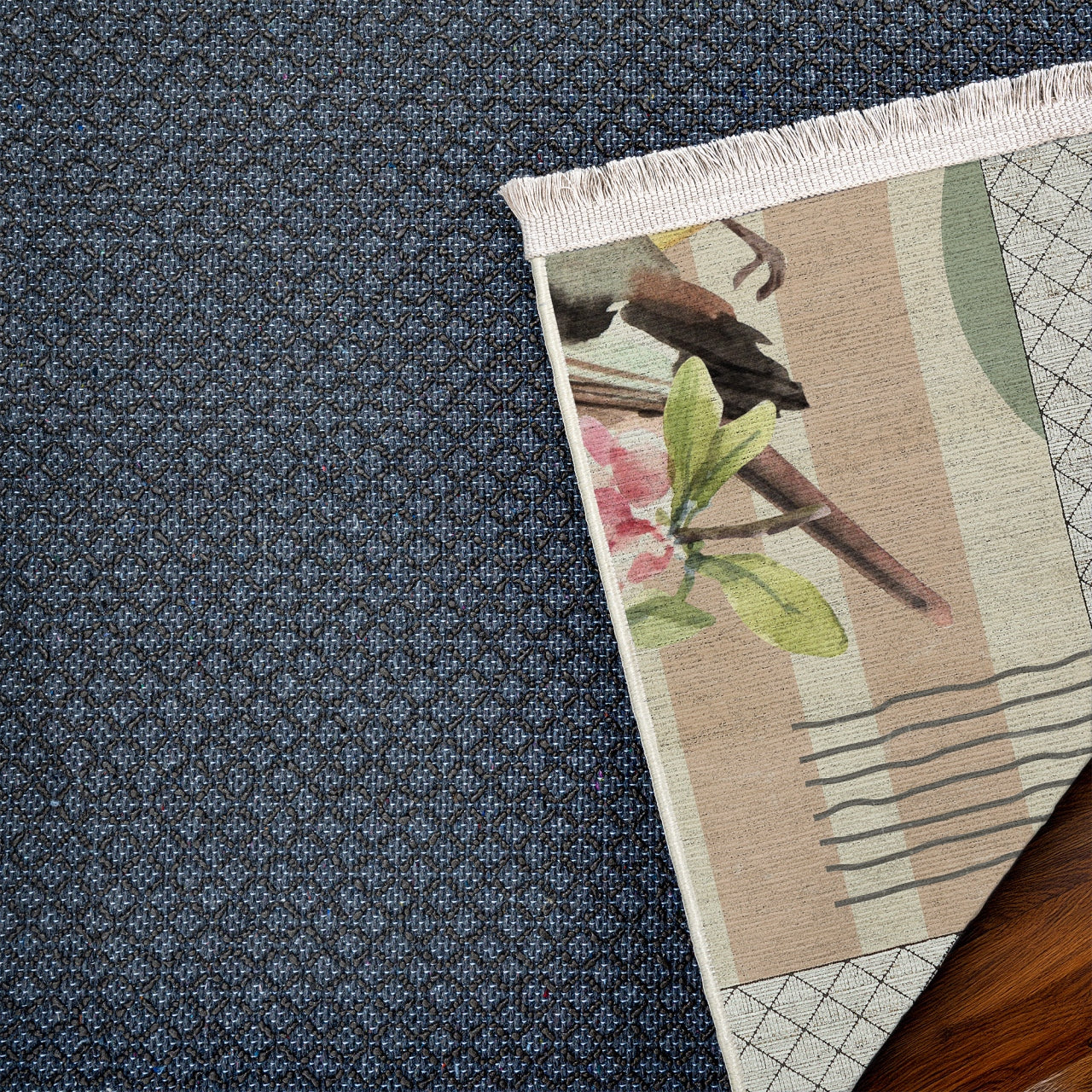 Bülbül ve Çiçek Temalı Kaymaz Tabanlı Yıkanabilir Halı