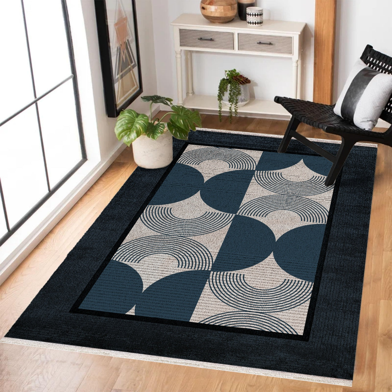 Geometrik Lacivert Çerçeveli Kaymaz Tabanlı Yıkanabilir Halı