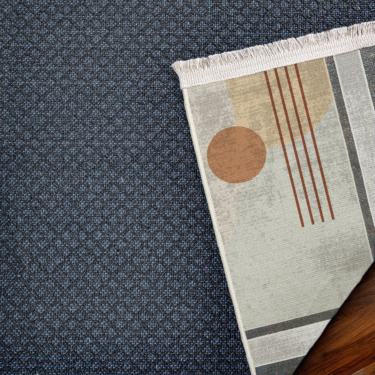 Gri Geometrik Desenli Kaymaz Tabanlı Yıkanabilir Halı