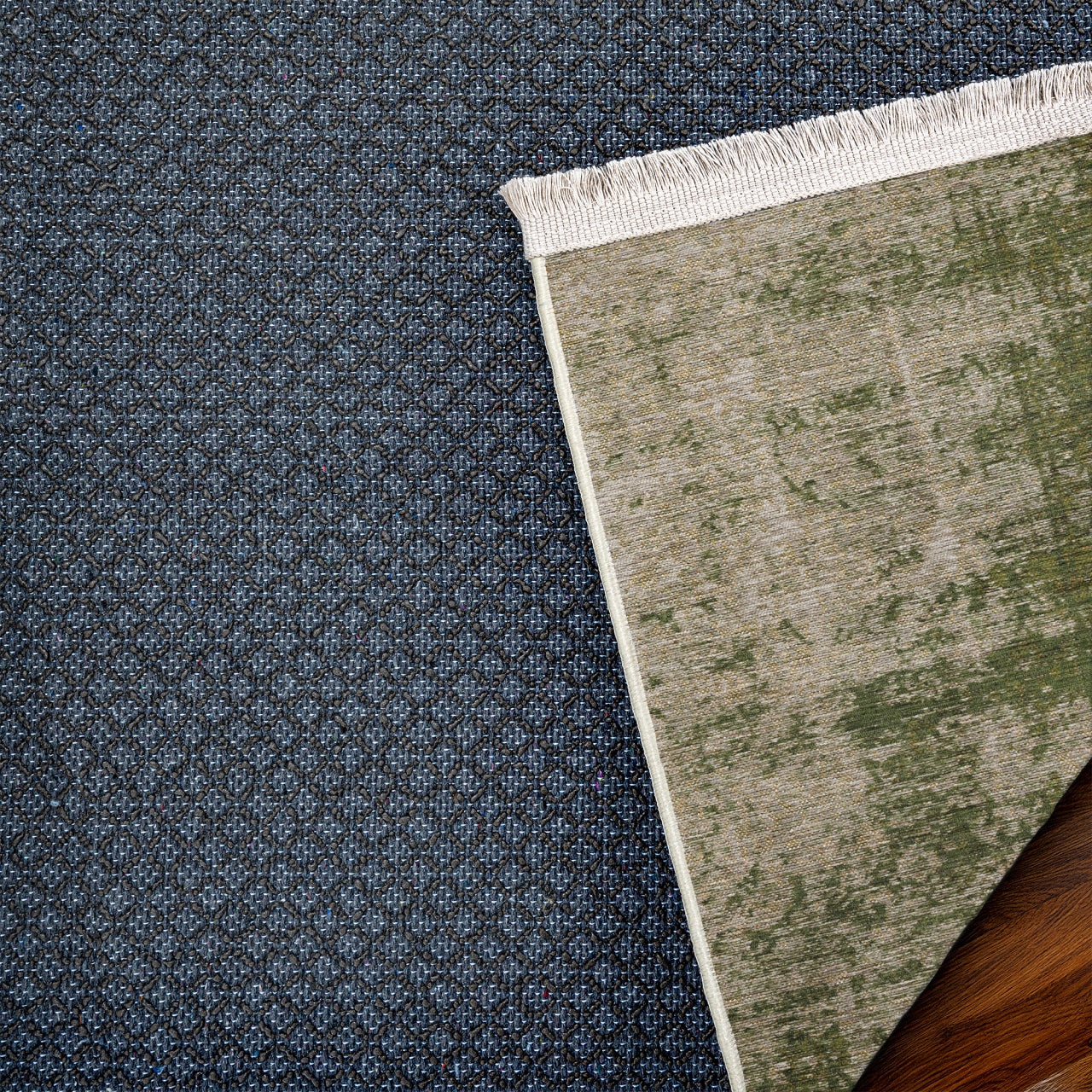 Lucky Maneki Kaymaz Tabanlı Yıkanabilir Halı